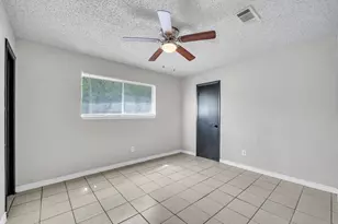 10902 Jutland Rd, Houston, TX 77048 - Photo 9