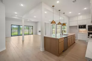 17206 Blooming Suzans Ln, Conroe, TX 77302 - Photo 9