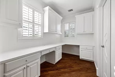 9206 Westview Drive, Houston, TX 77055 - Photo 25