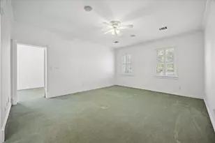 9206 Westview Dr, Houston, TX 77055 - Photo 29