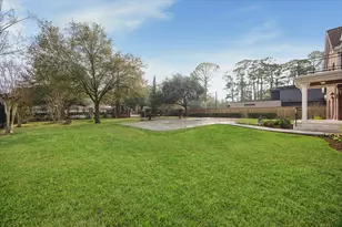 9206 Westview Dr, Houston, TX 77055 - Photo 5
