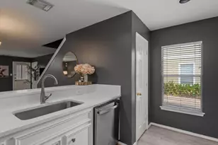 1711 Redwing Haven Dr, Houston, TX 77009 - Photo 5