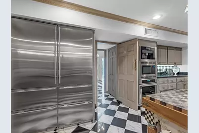 1561 Kirby Drive, Houston, TX 77019 - Photo 11