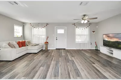 115 Morrell Street, Baytown, TX 77520 - Photo 7