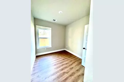 204 S 4th Street #B, Conroe, TX 77301 - Photo 7
