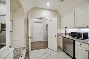 1201 Barkdull St, Houston, TX 77006 - Photo 25