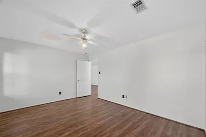 12115 Floramorgan Lane, Houston, TX 77089 - Photo 35