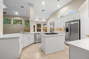 83 Terraglen Dr, The Woodlands, TX 77382 - Photo 9