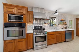 11011 Burdine St, Houston, TX 77096 - Photo 7