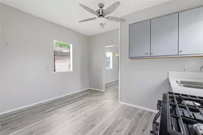 7922 Sherman Street, Houston, TX 77012 - Photo 9