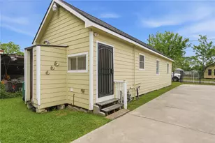 7922 Sherman St, Houston, TX 77012 - Photo 3