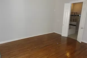 3211 Holly Crossing Dr, Houston, TX 77042 - Photo 9