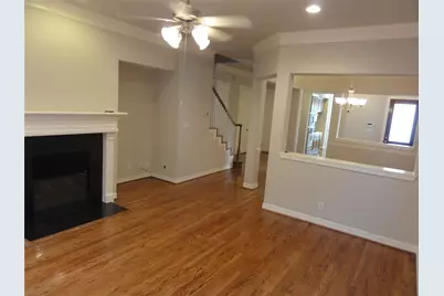 3211 Holly Crossing Drive, Houston, TX 77042 - Photo 7