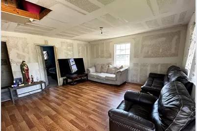 445 Creekside Drive, Holiday Lakes, TX 77515 - Photo 3