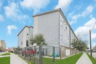 961 Saint Augustine St, Houston, TX 77023 - Photo 17