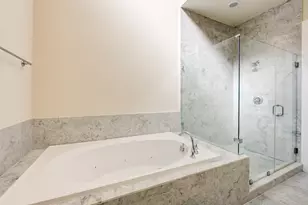 1222 W Dallas St, Houston, TX 77019 - Photo 27