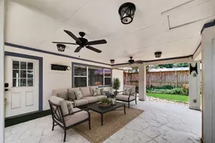 811 Thicket Ln, Houston, TX 77079 - Photo 33