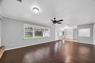 811 Thicket Ln, Houston, TX 77079 - Photo 15