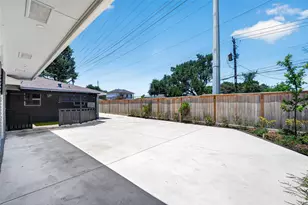 1338 Seaspray Ct, Houston, TX 77008 - Photo 47