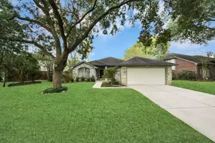 223 W New Meadows Dr, Sugar Land, TX 77479 - Photo 3