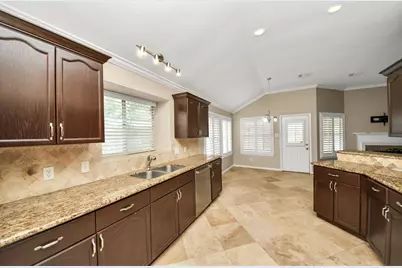 223 W New Meadows Drive, Sugar Land, TX 77479 - Photo 9