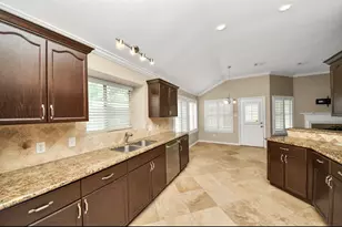 223 W New Meadows Dr, Sugar Land, TX 77479 - Photo 9