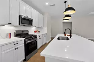2080 Lost Timbers Dr, Conroe, TX 77304 - Photo 11