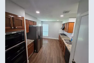 11634 Eaglewood Drive, Houston, TX 77089 - Photo 5