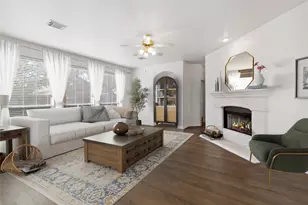 3326 Lakeway Ln, Pearland, TX 77584 - Photo 3