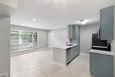 2201 Fountain View Drive #47, Houston, TX 77057 - Photo 3