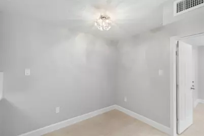 2201 Fountain View Drive #47, Houston, TX 77057 - Photo 13