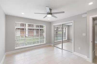 2201 Fountain View Drive #47, Houston, TX 77057 - Photo 5