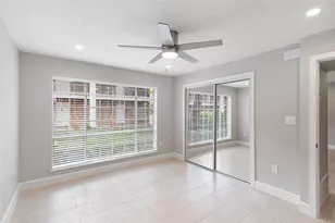 2201 Fountain View Dr, Houston, TX 77057 - Photo 5