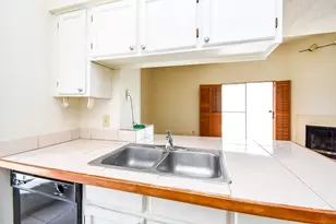 7575 Cambridge St, Houston, TX 77054 - Photo 11