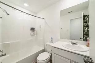9811 Wembley Vis Ct, Baytown, TX 77521 - Photo 23