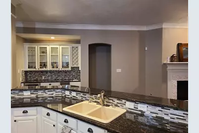106 W Arbor Camp Circle, The Woodlands, TX 77389 - Photo 11