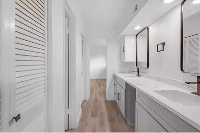 10603 Hillcroft Avenue, Houston, TX 77096 - Photo 21