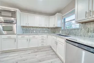 4406 Mallard Dr, Baytown, TX 77523 - Photo 7