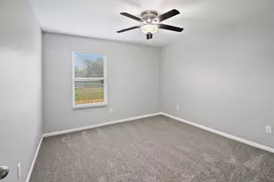 15607 Sheldon Ridge Way, Houston, TX 77044 - Photo 17