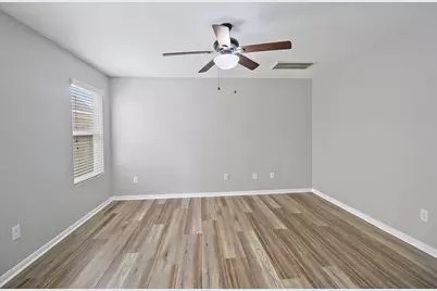 15607 Sheldon Ridge Way, Houston, TX 77044 - Photo 13
