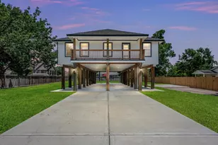 628 Oakdale St, Shoreacres, TX 77571 - Photo 1