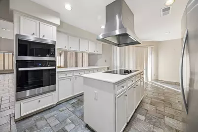 10327 Olympia Drive, Houston, TX 77042 - Photo 9