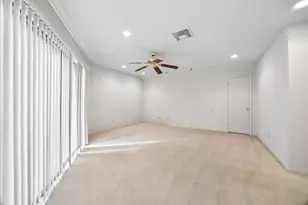 10327 Olympia Dr, Houston, TX 77042 - Photo 21