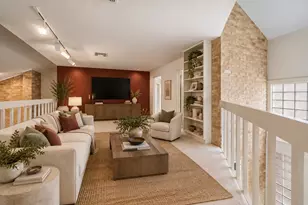 10327 Olympia Dr, Houston, TX 77042 - Photo 19