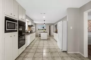 8206 Colonial Oaks Ln, Spring, TX 77379 - Photo 19