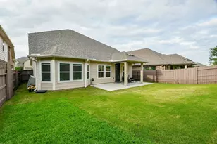 2034 Woodland Pine Ct, Conroe, TX 77384 - Photo 11