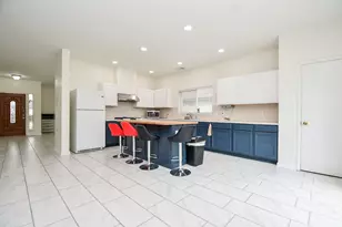 9641 Weldridge Dr, Sugar Land, TX 77498 - Photo 11