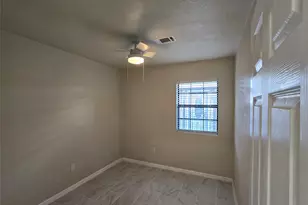 8703 Berndale St, Houston, TX 77029 - Photo 7