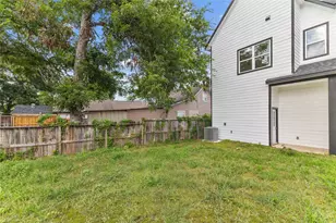 7805 Farnsworth St, Houston, TX 77022 - Photo 27