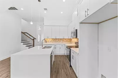 7805 Farnsworth Street #B, Houston, TX 77022 - Photo 9